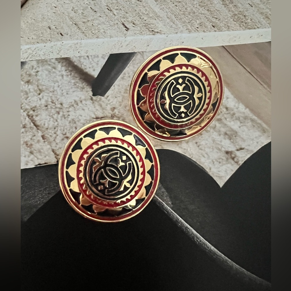 CHANEL vintage rare clip-on Earrings